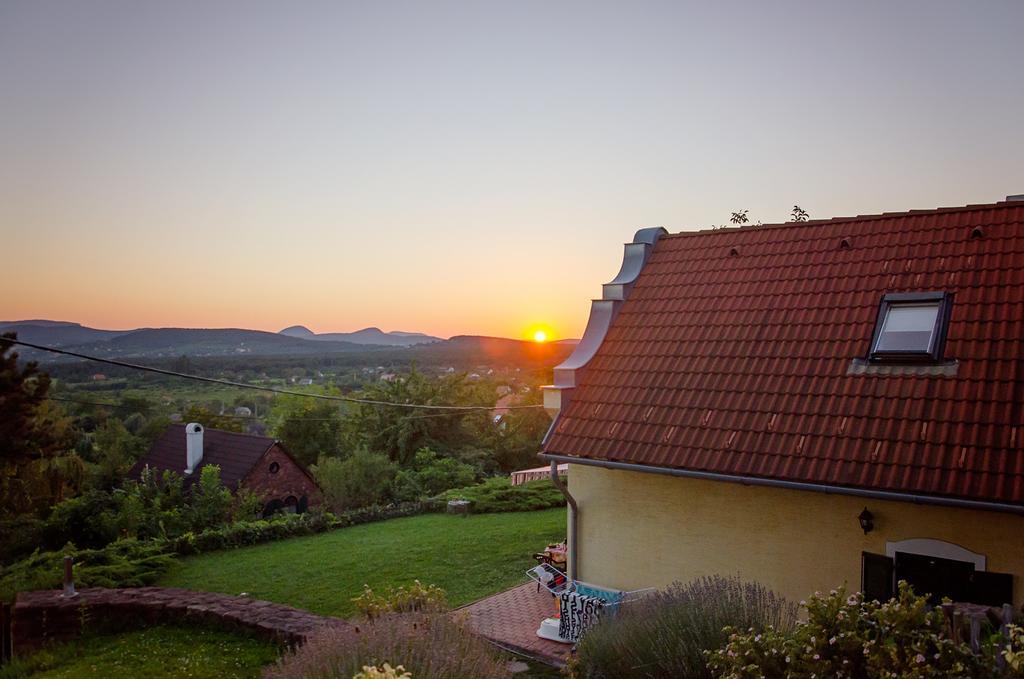 Hillside Apartments Révfülöp エクステリア 写真