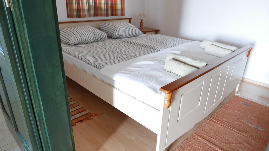 Hillside Apartments Révfülöp エクステリア 写真