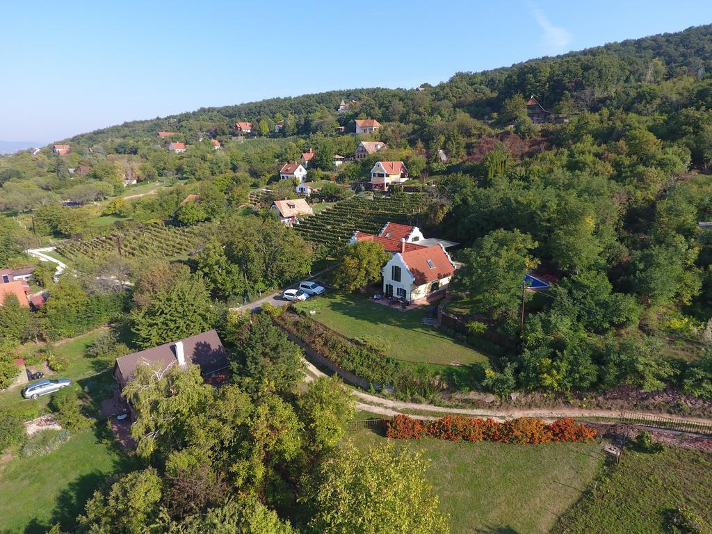 Hillside Apartments Révfülöp エクステリア 写真